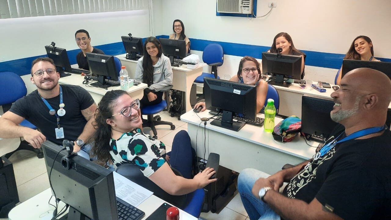 Reunião Da Equipe De Enfermeiros E Residentes De Enfermagem Do CMS João Barros Barreto