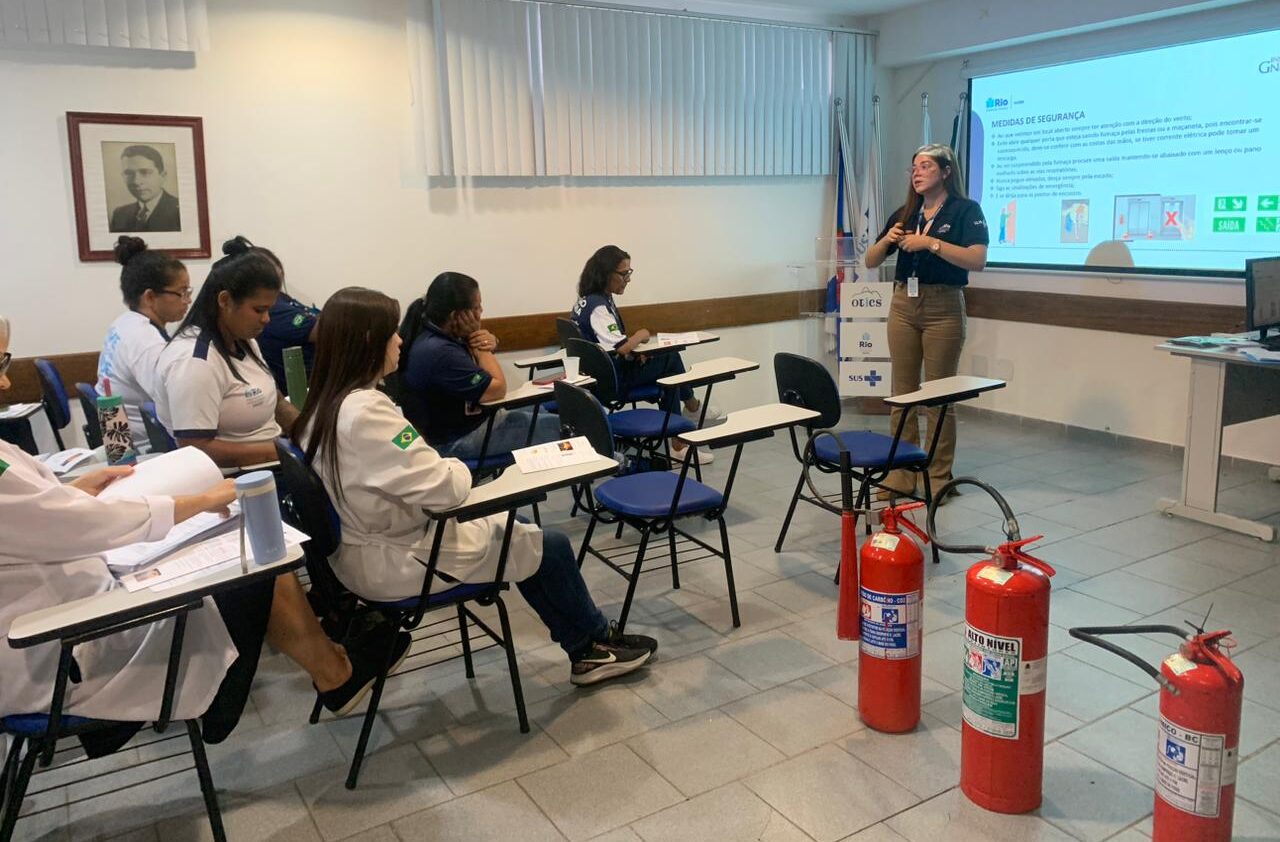 Noções Básicas de Combate a Princípio de Incêndio para os Colaboradores do CMS João Barros Barreto