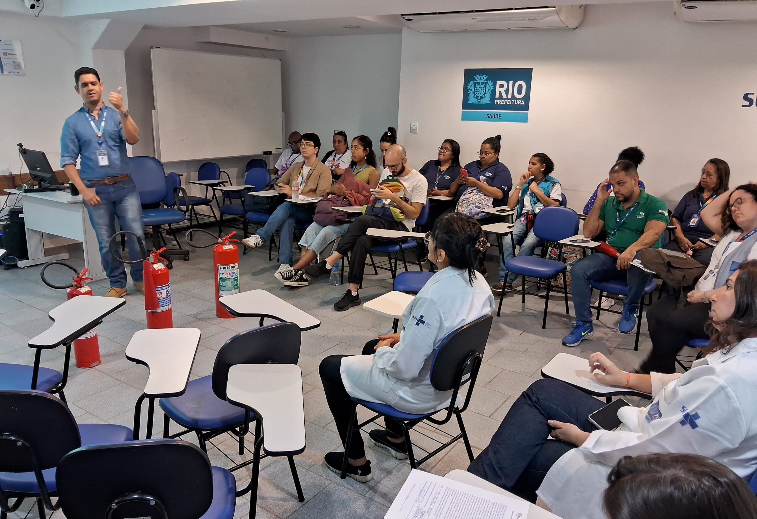 Treinamento de Manuseio de Extintores de Incêndio para os Colaboradores do CMS João Barros Barreto