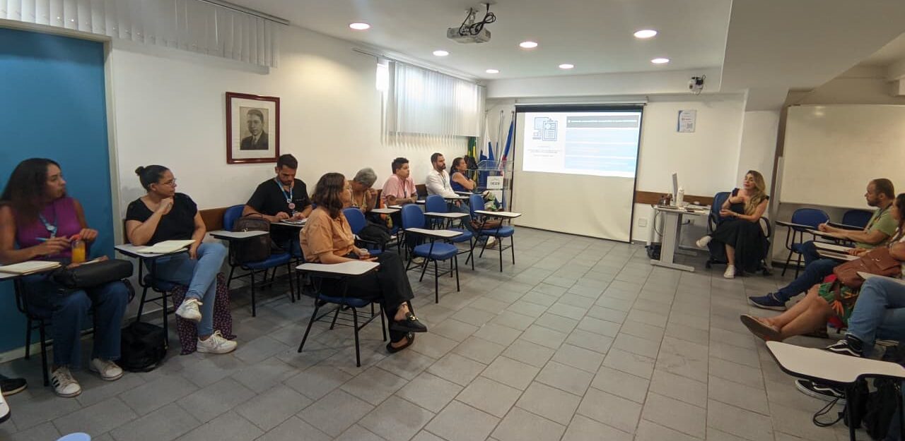 Reunião com os Responsáveis Técnicos (RTs) enfermeiros e médicos da AP 2.1