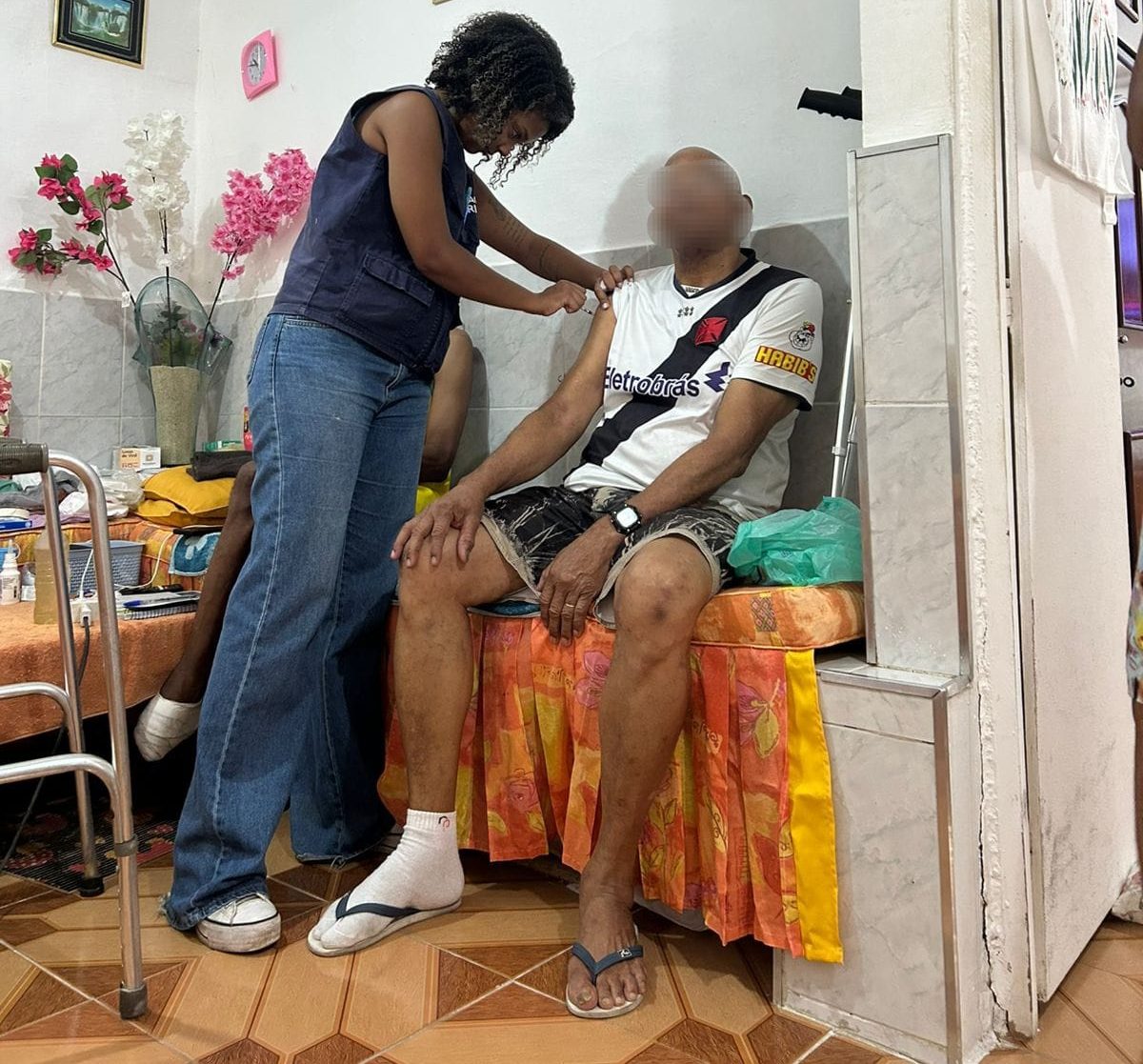 Vacinação de Influenza e Covid para Idosos Acamados – Equipe Poti