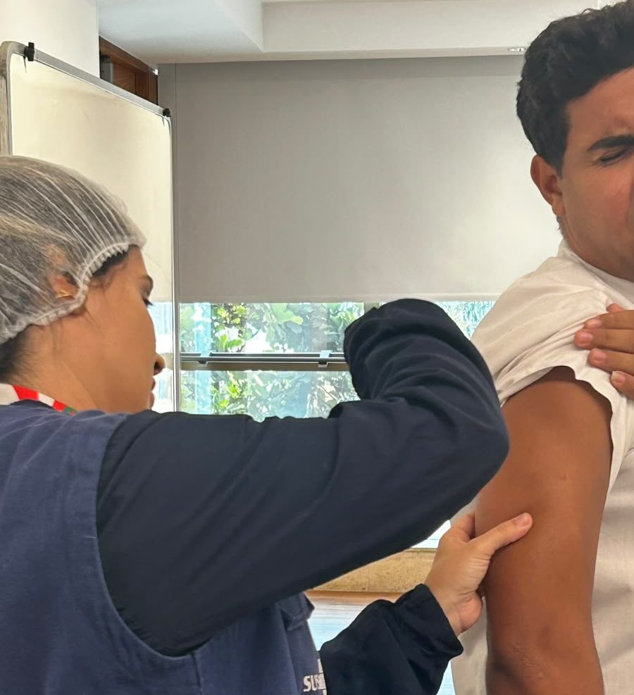 Bloqueio Vacinal contra Triplica Viral, Febre Amarela e Influenza em Copacabana – CMS João Barros Barreto
