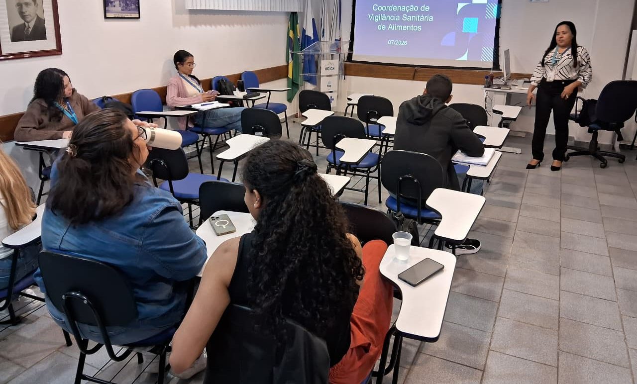 Aula de Residência Uniprofissional de Medicina Veterinária em Vigilância Sanitária