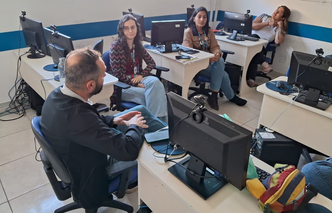 Reunião da Gerência com a Equipe do Consultório na Rua (CNAR) do CMS João Barros Barreto