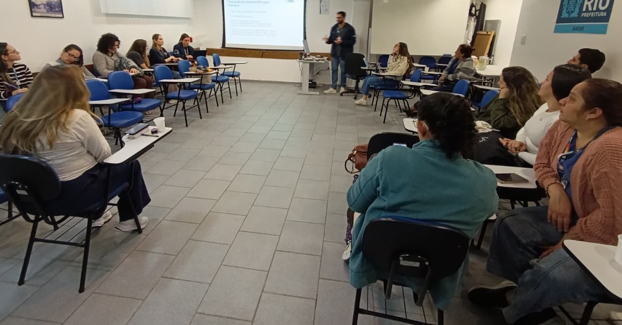Reunião com os Responsáveis Técnicos (RTs) enfermeiros e médicos da AP 2.1
